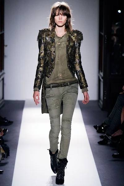 Look 24